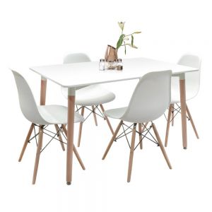 Comedor Minimalista con 4 sillas Eames y Mesa Eames 